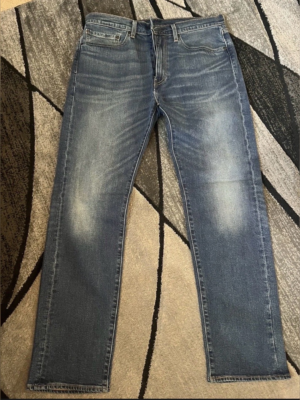 Size 34 x 32 - Levi & Strauss Levi’s 505 Medium Wash Denim Jeans
